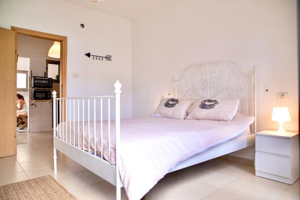 Homey Apartment Near The Beach 하데라 외부 사진