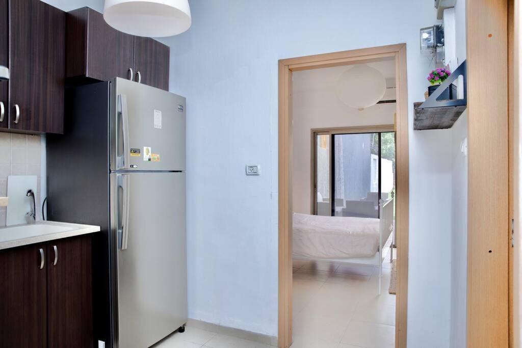Homey Apartment Near The Beach 하데라 외부 사진